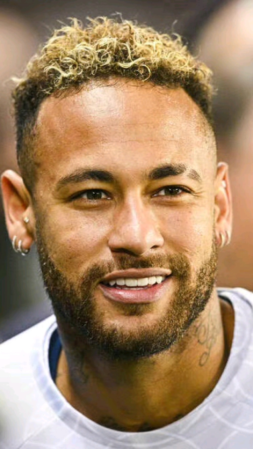 他的成就不 他的成就不