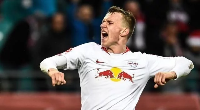 在比赛中更 在比赛中更