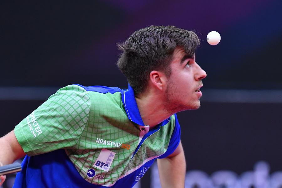 手创造了反 手创造了反